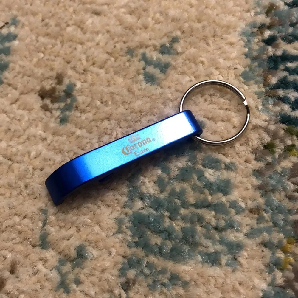 🍀 4/$5! NWT! Corona beer opener keychain! - Picture 1 of 8
